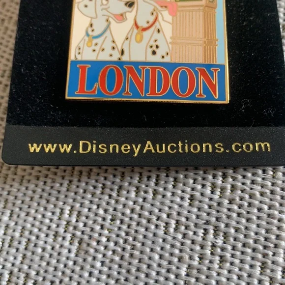 101 Dalmations London Pin LE 500 Disney auctions - Picture 4 of 11